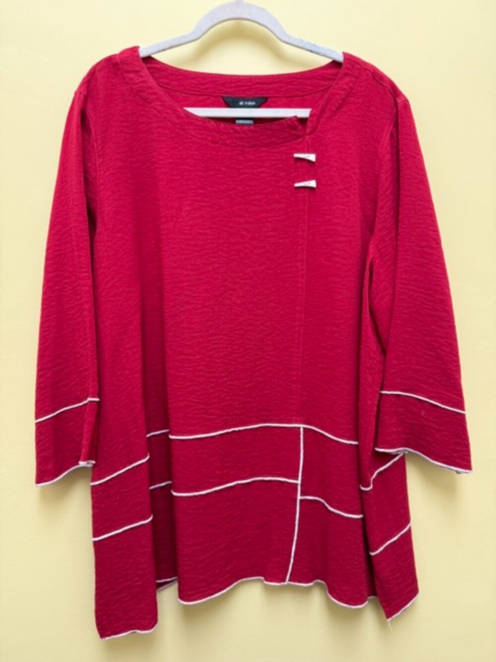 Ali Miles Women’s 2XL Red asymmetric neck tunic top.